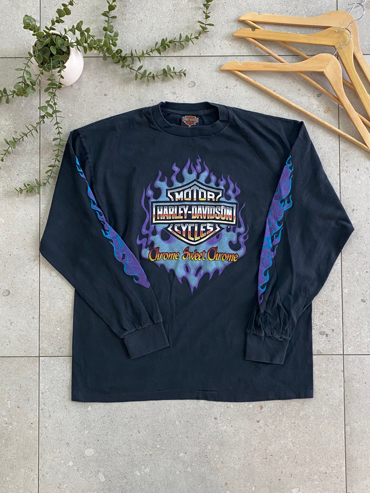 Harley-Davidson ( Chrome Sweet Chrome)